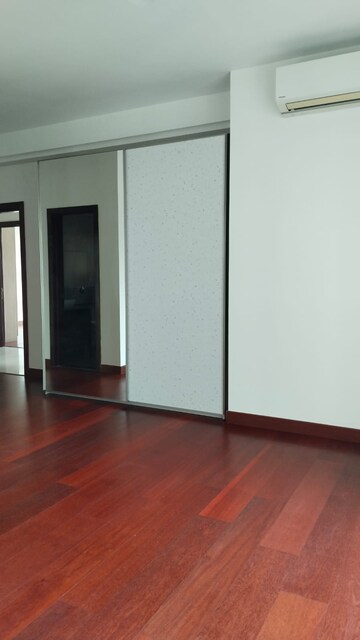 Room in 3 BHK Apartment at Karle Zenith, Hebbal – for Rent