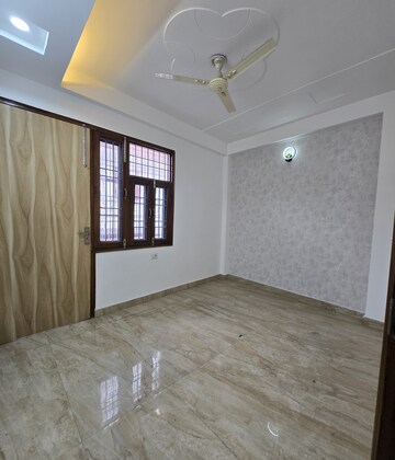 Room in 3 BHK Builder Floor at Indrapuram – for Sale