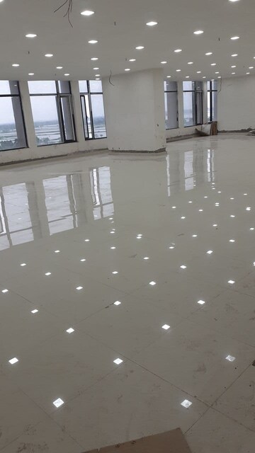 Room in  Office Space at Salt Lake Sector V – for Rent