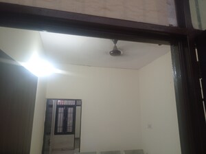 Room in 2.5 BHK Builder Floor at Sushant Lok 3, Sector 57 – for Sale