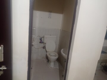 Bathroom in 1.5 BHK Builder Floor at Sushant Lok 3, Sector 57 – for Sale