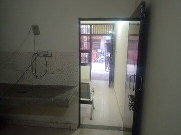Room in 1.5 BHK Builder Floor at Sushant Lok 3, Sector 57 – for Sale