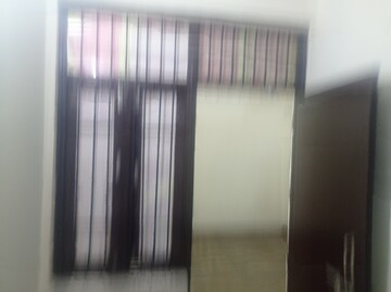 Building Lobby in 1.5 BHK Builder Floor at Sushant Lok 3, Sector 57 – for Sale