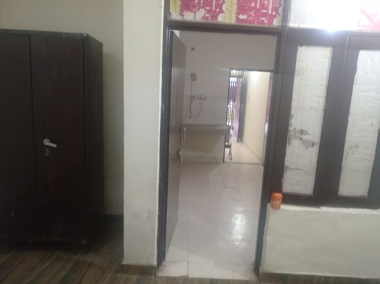 Room, sushant-lok-3 2.5 Bedroom 550 Sq.Ft. Builder Floor In Sector 57 Gurgaon 8283532