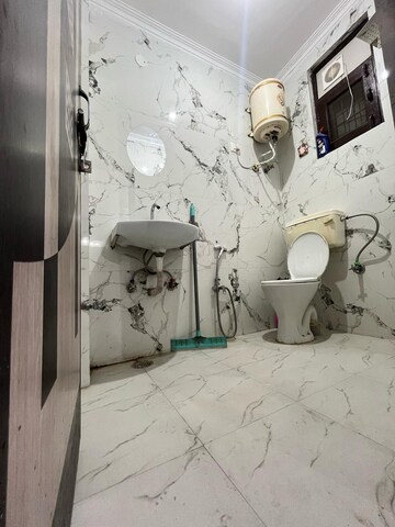 Bathroom in 1 BHK Builder Floor at Saket – for Rent