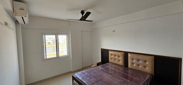 Room in 3 BHK Apartment at GRC Shreekrish, Choodasandra – for Rent