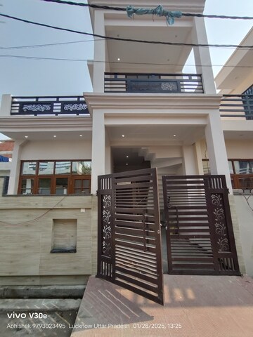 2 BHK Independent House For Sale in Jankipuram Extension