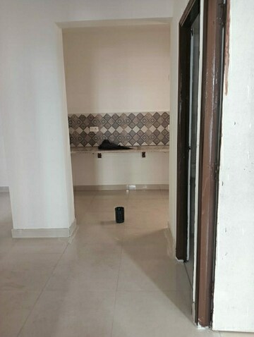 Room in 2 BHK Apartment at Signature Orchard Avenue 2, Sector 93 – for Sale