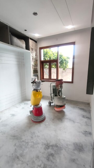 Room in 3 BHK Builder Floor at Rohini Sector 25 – for Sale