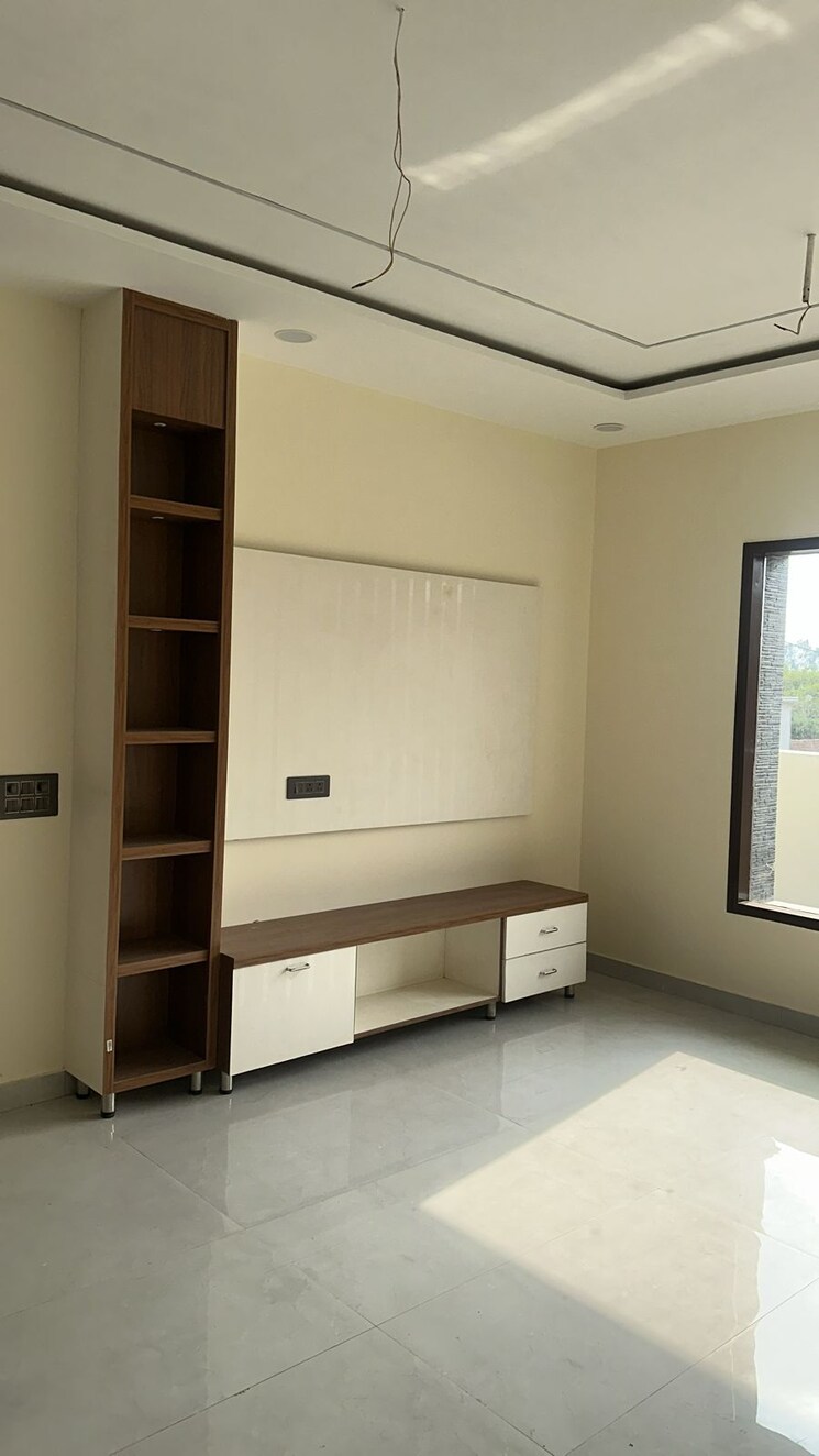 Room, aerocity 4 Bedroom 2700 Sq.Ft. Independent House In Aerocity Mohali 8283703