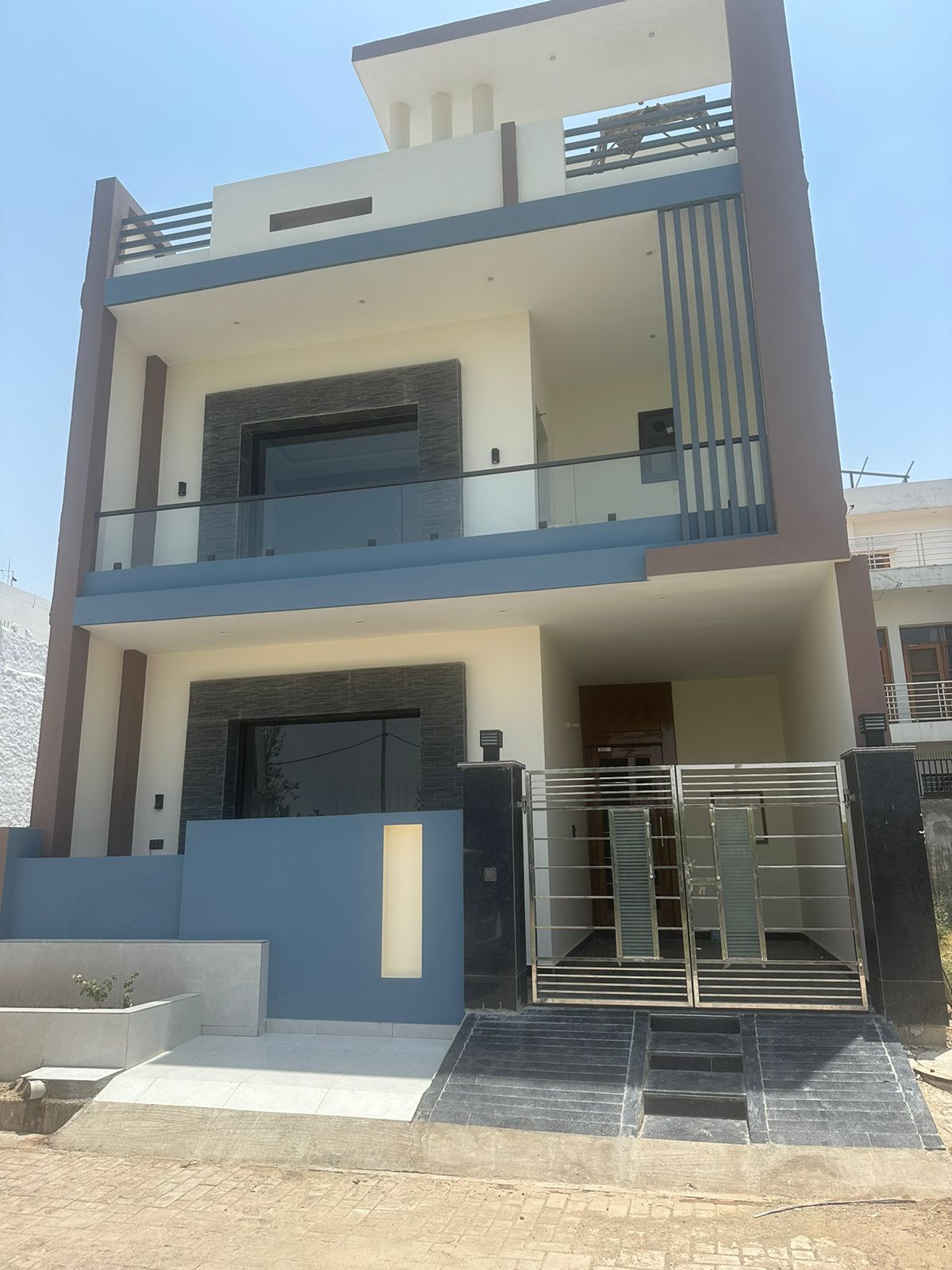 4 BHK + Pooja Room Independent House For Sale in Vardhman Estate 