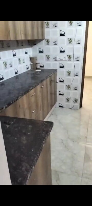 Kitchen in 2 BHK Builder Floor at Sector 57 – for Rent
