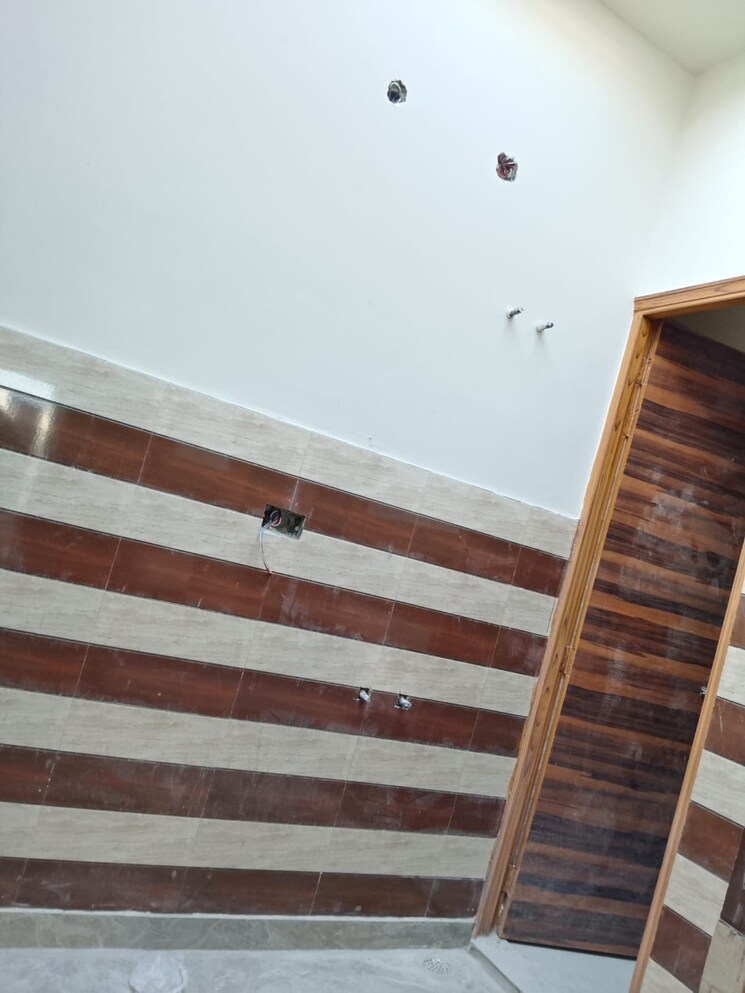 undefined, meerut cantt 3 Bedroom 117 Sq.Yd. Independent House In Meerut Cantt Meerut 8283776