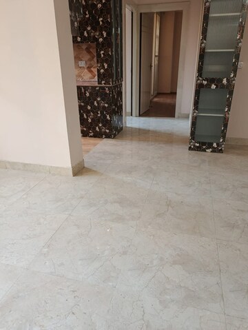 Parking in 3 BHK Apartment at Amrapali Golf Homes, Sector 4, Greater Noida – for Rent