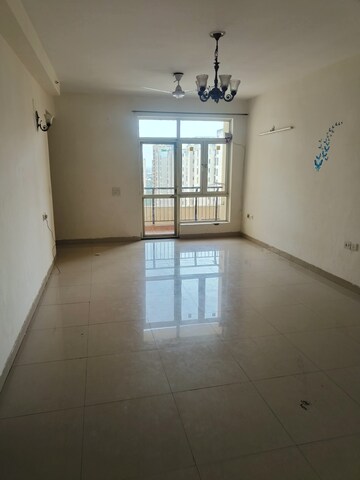 Room in 2 BHK Apartment at Jaypee Greens Klassic Heights, Sector 134 – for Rent