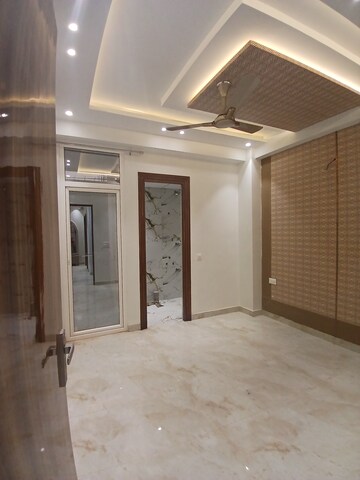 Furnished Amenities in 3 BHK Builder Floor at Sector 1 Greater Noida – for Sale
