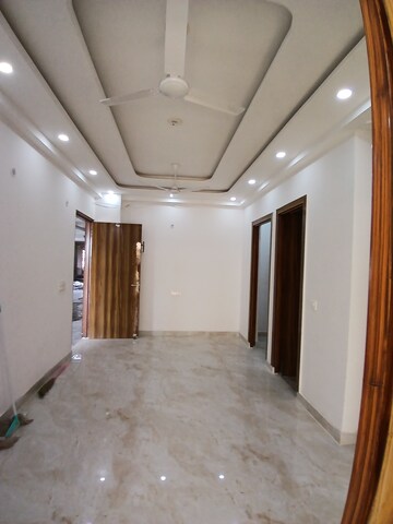 Furnished Amenities in 3 BHK Builder Floor at Sector 1 Greater Noida – for Sale