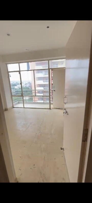 Room in 2 BHK Apartment at Breez Global Heights, Sohna Sector 33 – for Rent