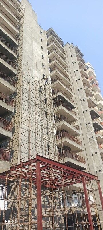 3.5 BHK Apartment For Sale in Sector 77