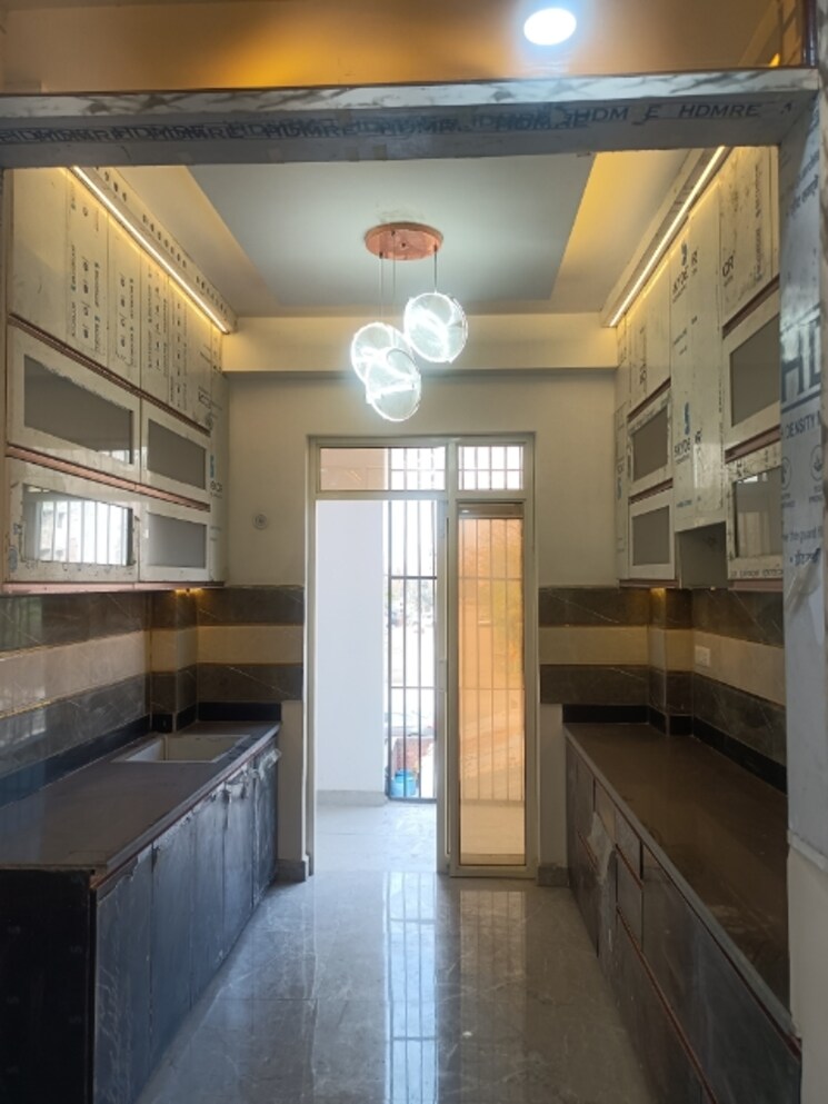 Kitchen, vishal-sahakari-awas-samiti 3 Bedroom 2100 Sq.Ft. Apartment In Siddharth Vihar Ghaziabad 8283834