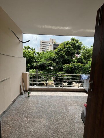 Bedroom in 3 BHK Apartment at Ninex City, Sector 76 – for Rent