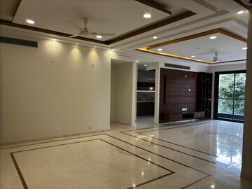 Room in 3 BHK Apartment at Ninex City, Sector 76 – for Rent