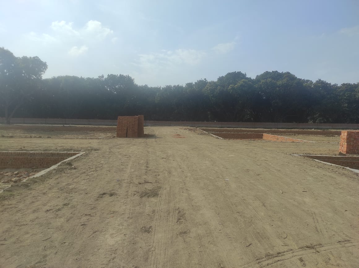 Plot For Sale in Pabli Khas