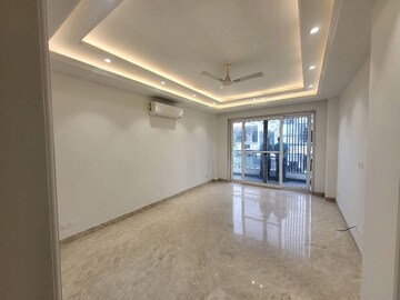 Room in 2 BHK Builder Floor at Suncity Township Gurgaon, Sector 54 – for Rent