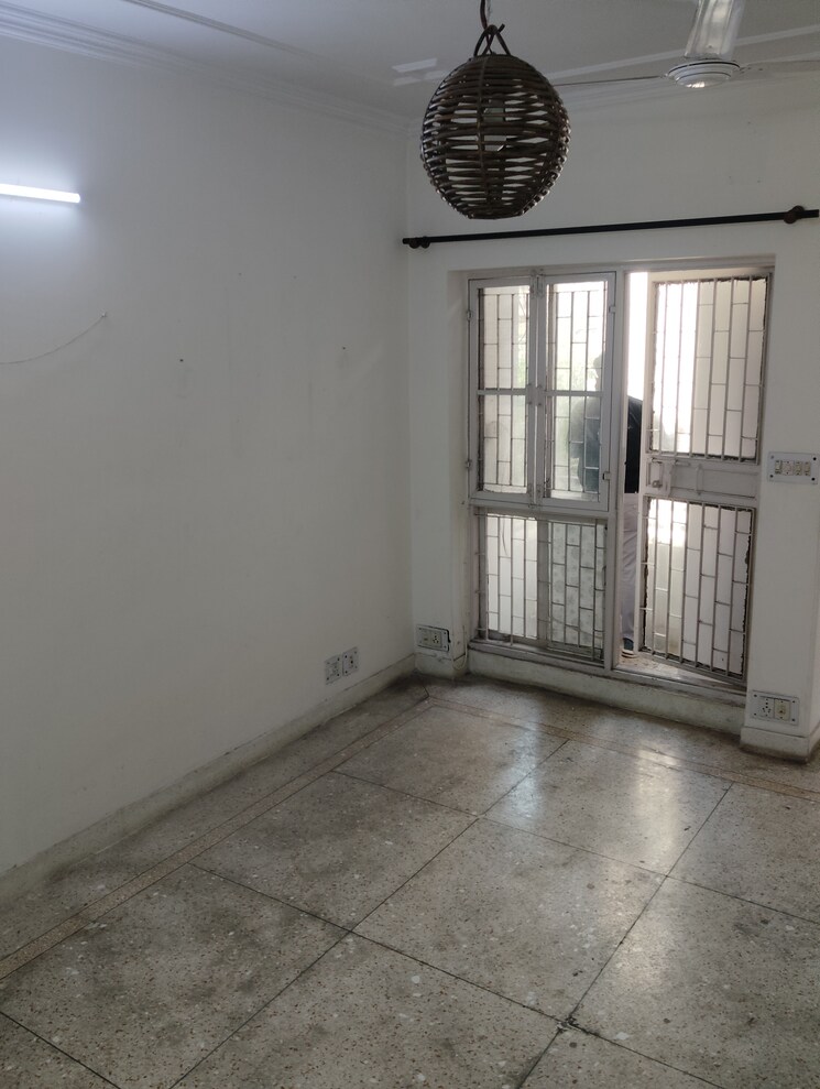 Room, alok-vihar 2 Bedroom 880 Sq.Ft. Apartment In Sector 50 Noida 8284012