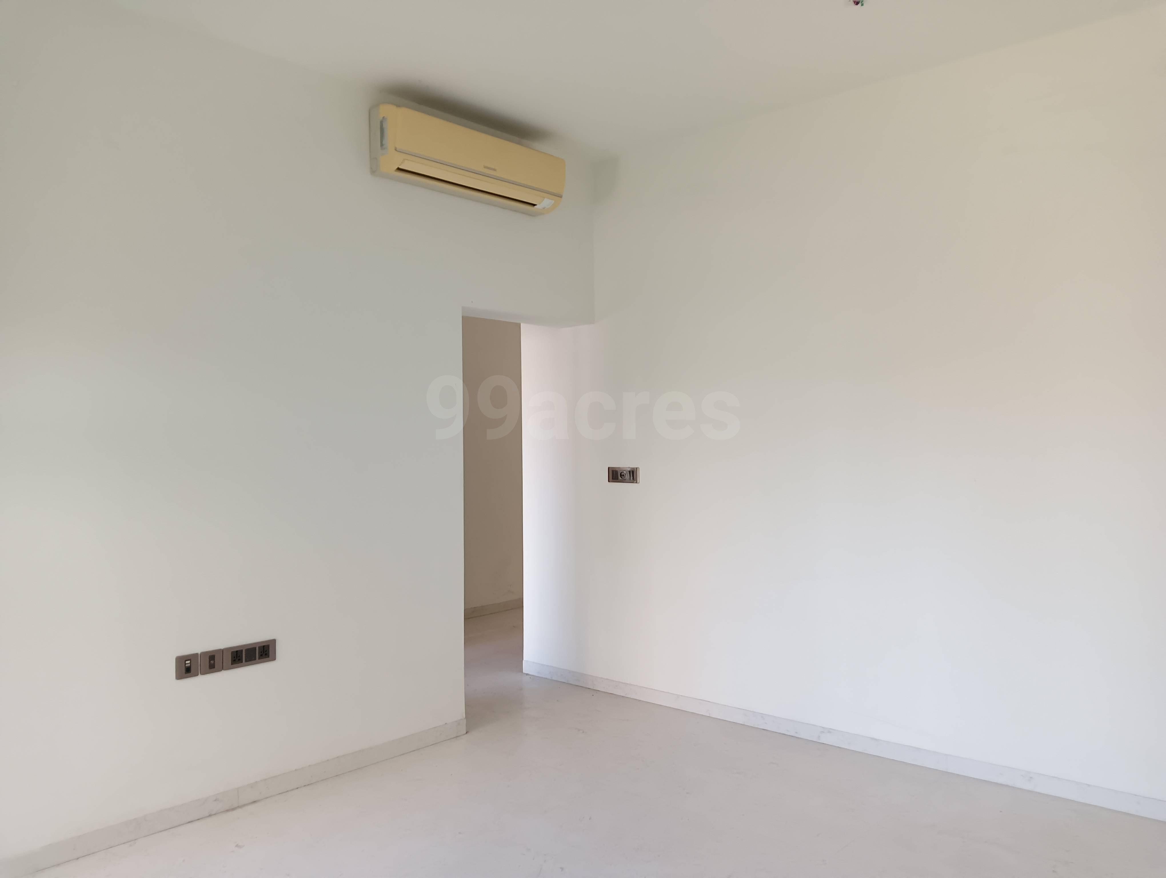 4 BHK + Servant Room 300 Sq.Ft. Builder Floor in SS Linden