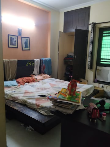 Bedroom in 1 BHK Builder Floor at Sector 26 – for Rent