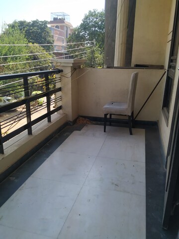 Balcony in 1 BHK Builder Floor at Sector 26 – for Rent