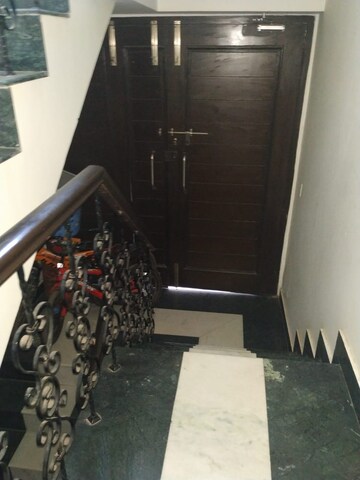 Parking in 1 BHK Builder Floor at Sector 26 – for Rent