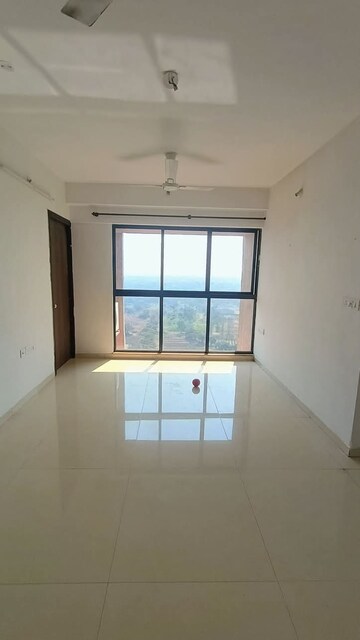 Room in 2.5 BHK Apartment at Lodha Palava Marvella A H, Dombivli East – for Rent