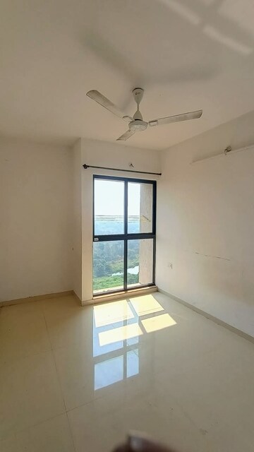 Room in 2.5 BHK Apartment at Lodha Palava Marvella A H, Dombivli East – for Rent