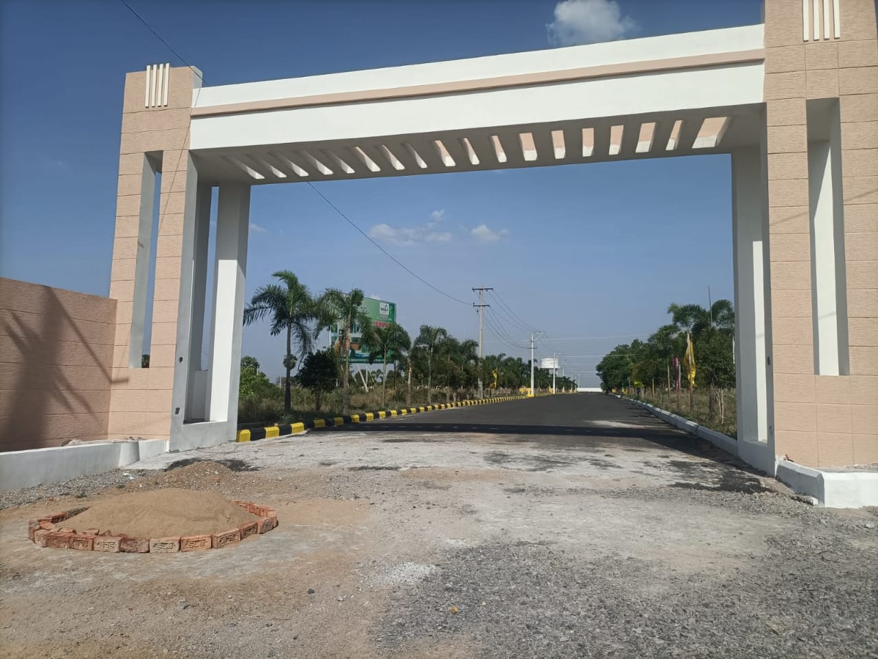 Plot For Sale in Green Avenue 