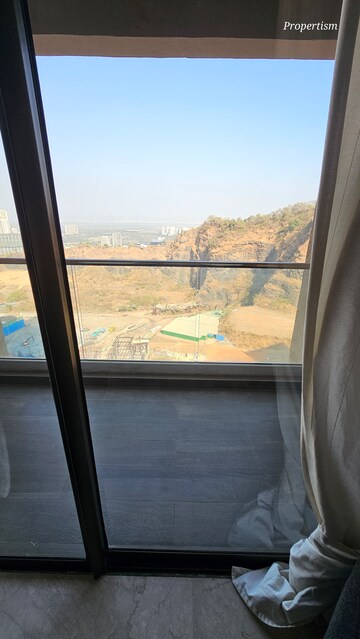 Room in 2 BHK Apartment at Kanakia Silicon Valley, Powai – for Rent