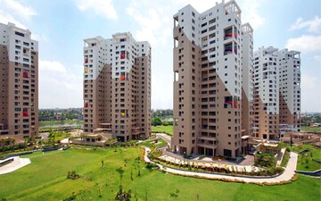 3 BHK Apartment For Sale in Ambuja Upohar The Condoville, Em Bypass