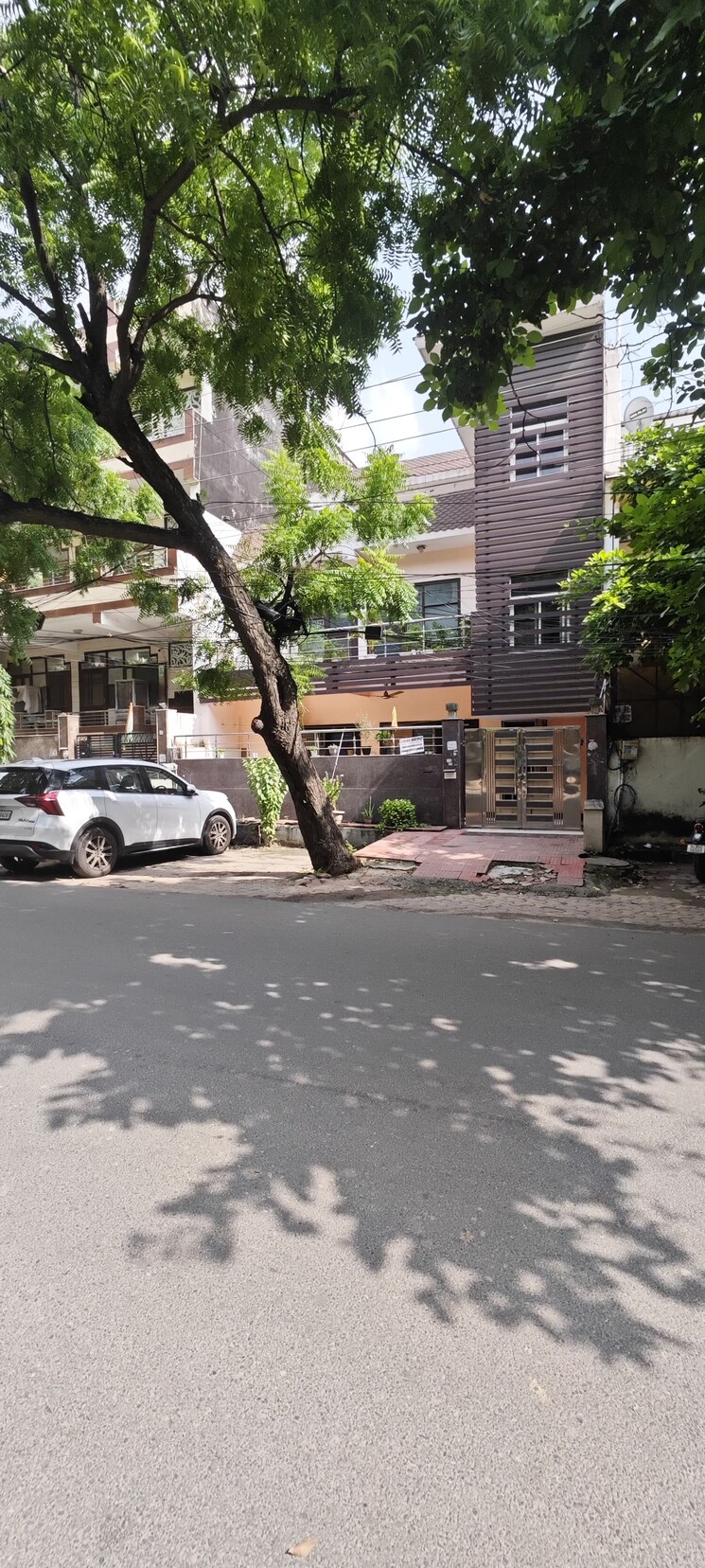 Exterior View, sector 61 6+ Bedroom 162 Sq.Mt. Independent House In Sector 61 Noida 8284284