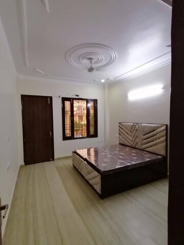 Bedroom in 2 BHK Builder Floor at Super Mart 1, Sector 27 – for Rent