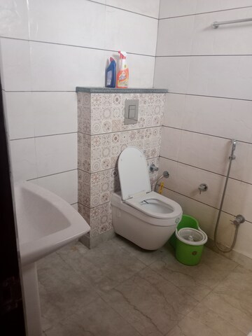Bathroom in 1 BHK Builder Floor at Sector 18 – for Rent