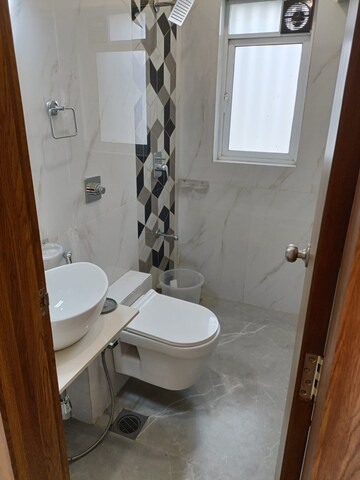 Bathroom in 1 BHK Apartment at Devika Towers, Collectors Colony – for Rent
