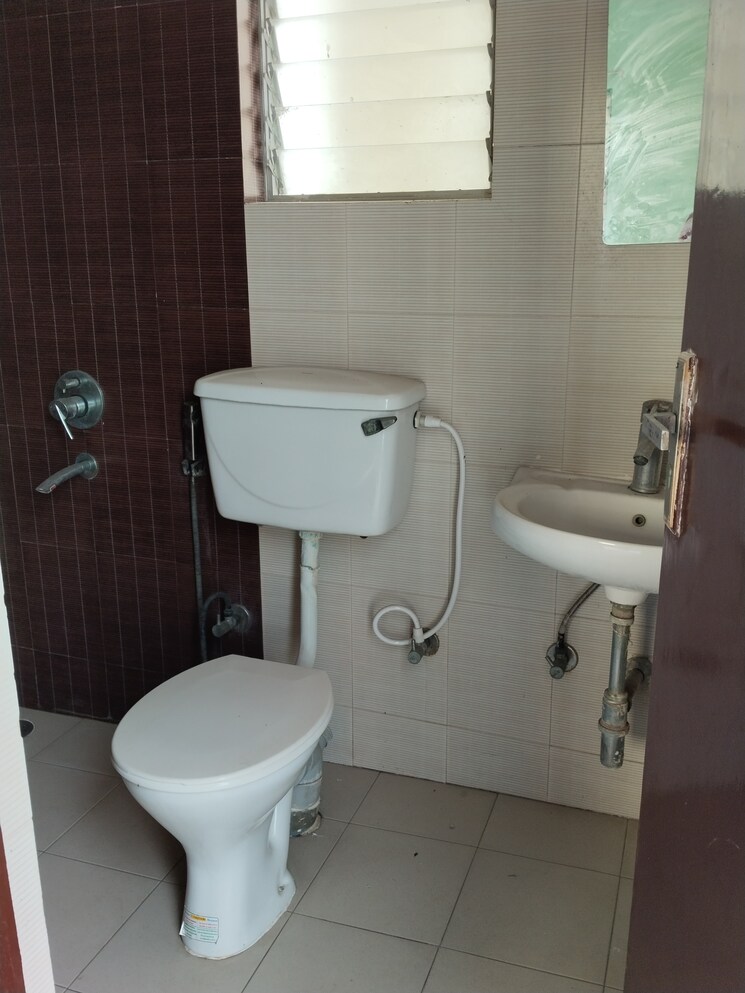 Bathroom, ideal-abasan 2 Bedroom 875 Sq.Ft. Apartment In Narayanpur Kolkata 8284336