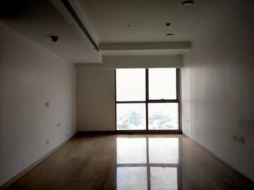 Room in 4 BHK Apartment at Bombay Realty Island City Center, Dadar East – for Sale