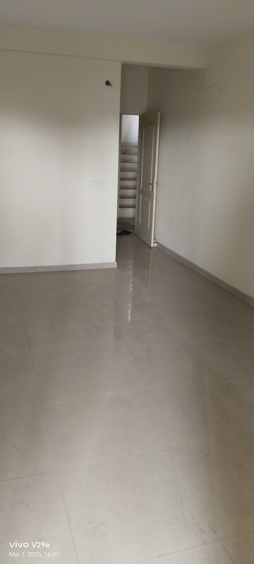 Room in 2 BHK Apartment at Pyramid Urban Homes, Sector 70a – for Rent