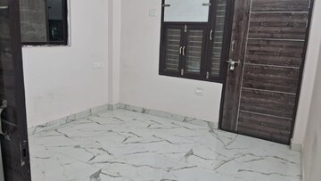 Room in 2.5 BHK Apartment at BPTP Mansions, Sector 66 – for Sale