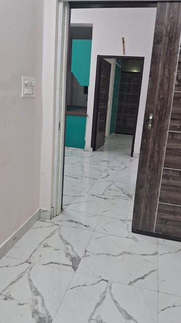 Building Lobby in 2.5 BHK Apartment at BPTP Mansions, Sector 66 – for Sale