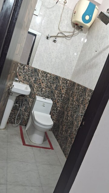 Furnished Amenities in 2.5 BHK Apartment at BPTP Mansions, Sector 66 – for Sale