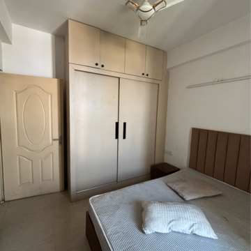 Room in 2 BHK Apartment at Shree Vardhman Mantra, Ramgarh Dhani – for Rent