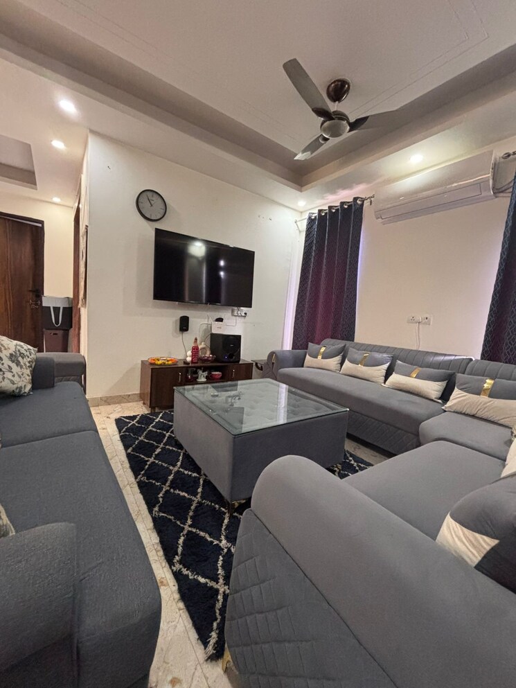 Master Bedroom, the-legend-one 3 Bedroom 1550 Sq.Ft. Builder Floor In Sector 57 Gurgaon 8284402